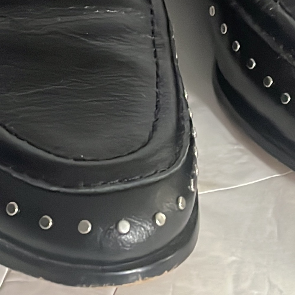 Vince Camuto size 7.5 Lustrous Leather - Picture 4 of 12